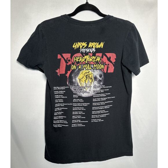 Chris Brown Tour T Shirt Women’s Black Heartbreak On A Full Moon Short Sleeve S - Picture 6 of 7